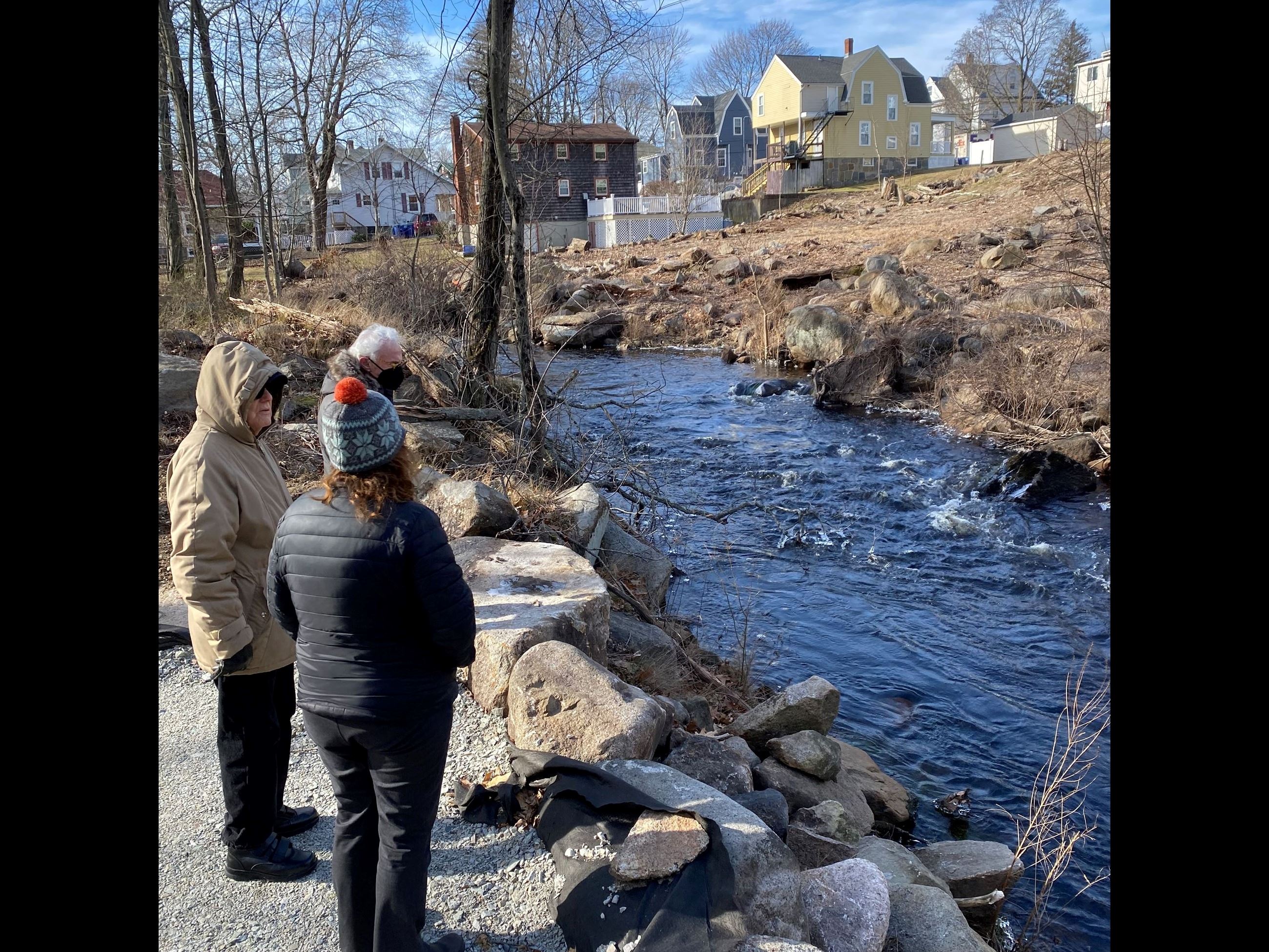 Middle Street Monatiquot River Access
